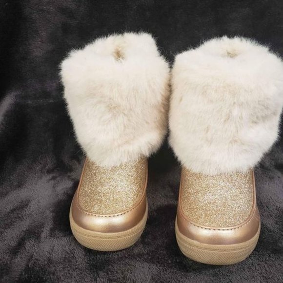 Maggie and Zoe Faux Fur Boots Girl Size 8 Rose Gold - Picture 6 of 10